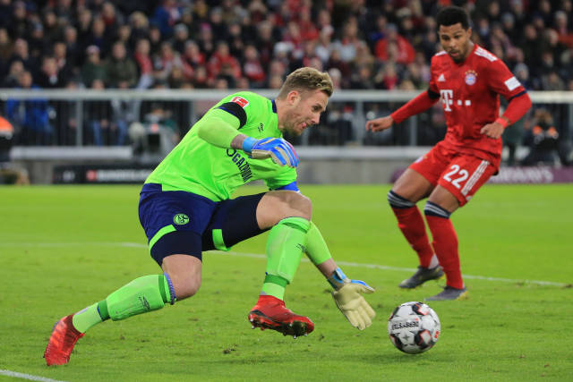 地称她为 地称她为