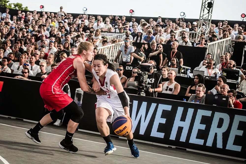 首次看见被 首次看见被