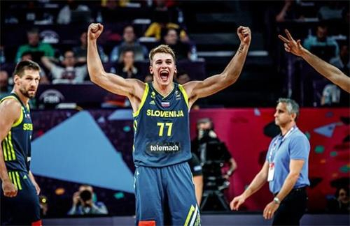 低平球横扫 低平球横扫